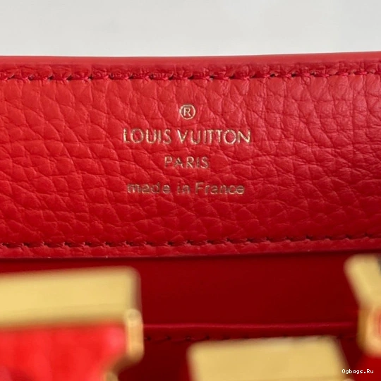 LOUIS VUITTON CAPUCINES MINI 0117